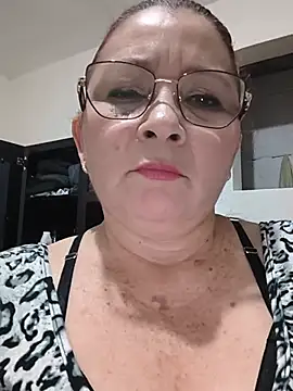 marfil_milf 现场XXX聊天