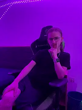 YoungSebi live XXX chat