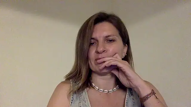Chat XXX ao vivo de Zirelliny