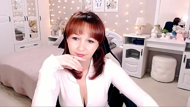 Chat +18 de Adele_Evans1 ao vivo