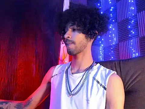 XXX chat uživo modela TerryPool