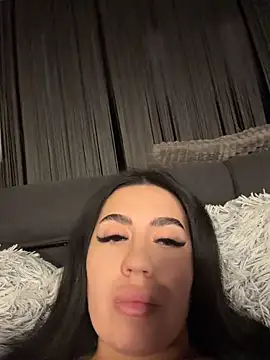Andrestarr Adlı Modelin Canlı XXX Sohbeti