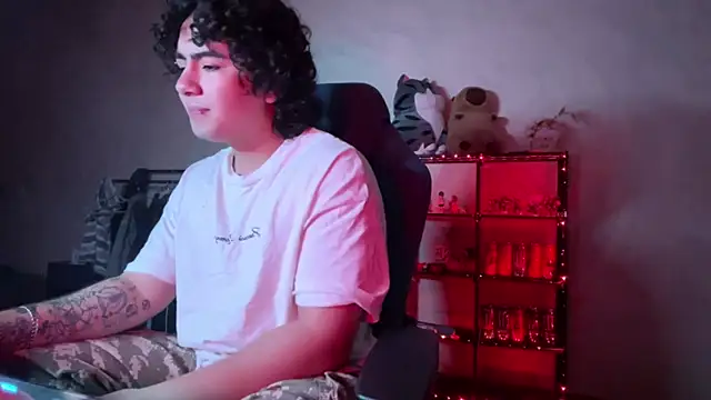 XXX chat uživo modela _ELIGOS_
