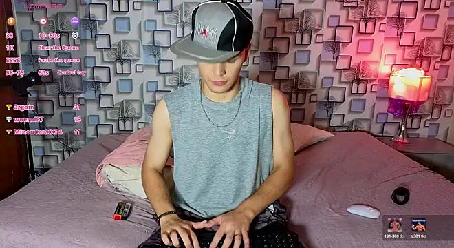 LoganSteel_ élő XXX-chatje