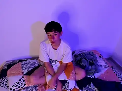 צ'אט XXX בשידור חי של Justcazz1