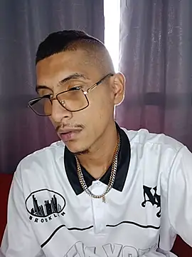 Hard_brown03 Live XXX-Chat