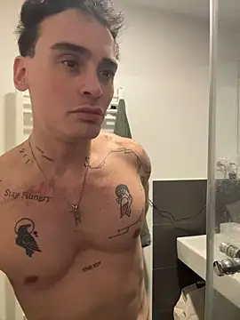 _giustarboy_ Live XXX Chat