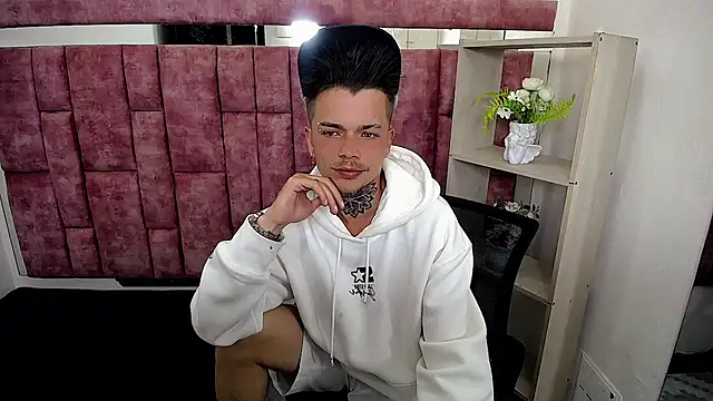 Gold_Loyal77n Live XXX chat