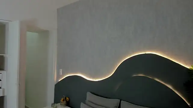 AriaLuxx 라이브 XXX 채팅