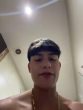 Lander_Cruz Live XXX-Chat