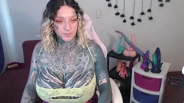 SLOPPYTITSS Live XXX-Chat