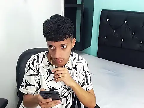 brayan__hot__: онлайн-секс-чат