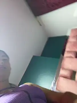 XXX chat uživo modela Romie_rous