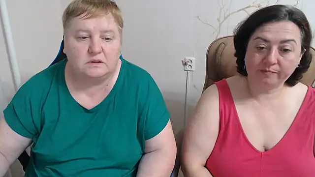 Lindy-Jeanie's Live XXX Chat