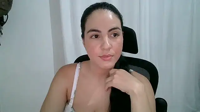 AnabeleNogueira's Live XXX Chat