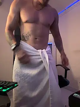 strongboy_のライブXXXチャット