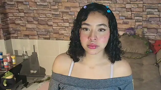 XXX chat uživo modela Dhalila_