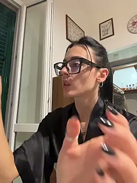 alibi_room Chat XXX in diretta
