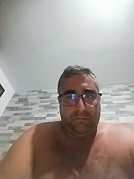ADRIAN_ADI40 Chat XXX live