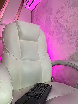 Mia_blackthorne's Webcam Show