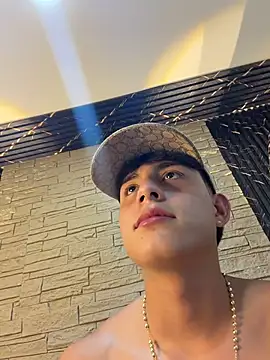 Lander_Cruz XXX чат на живо