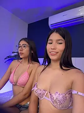 angel_cute19's Live XXX Chat