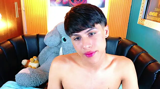 Evans_Robinson's Live XXX Chat