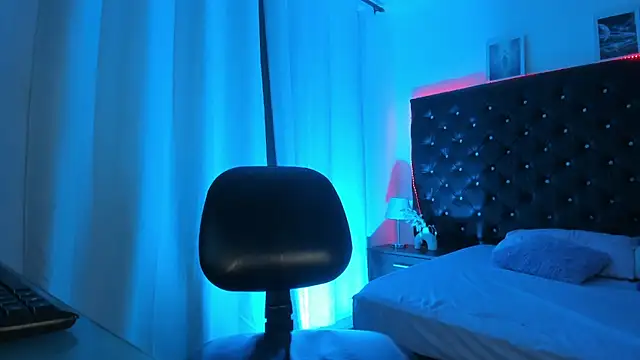 Chat XXX en directo de BellaRoge
