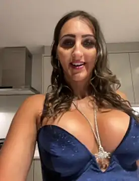 Bunny_LiveShow Adlı Modelin Canlı XXX Sohbeti