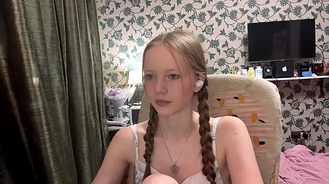 DionnaStrech live XXX chat