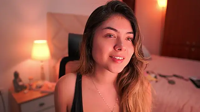 Lau_Bee Live XXX-Chat