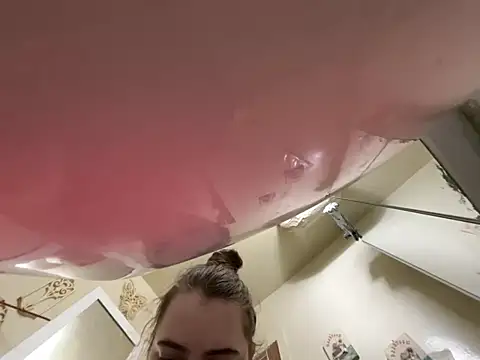 Snowbunnycake_131: διαδικτυακό σόου στην κάμερα