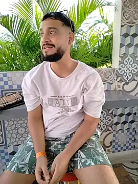 BadboyX333 라이브 XXX 채팅