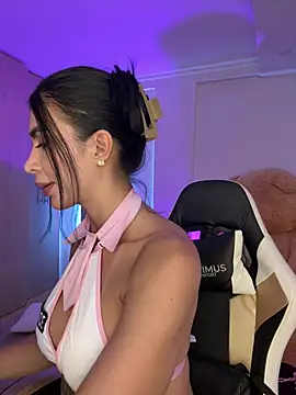 Chat +18 de mckenzieklein ao vivo