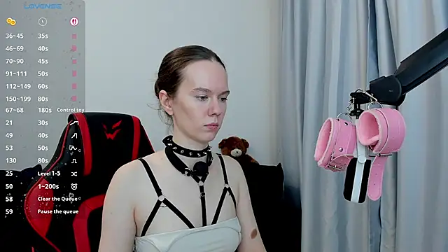 _velvet_whisper_ live XXX chat