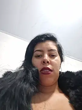 Chatroom XXX en direct de Luianna