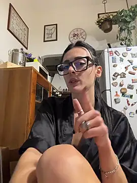 XXX chat uživo modela alibi_room