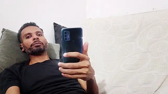 BlackAlphaPrime's Live XXX Chat