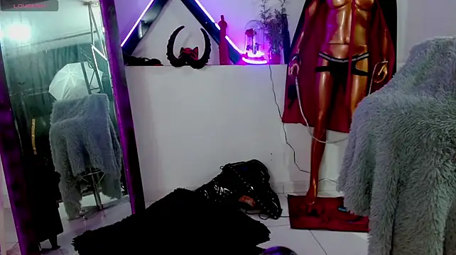 LILITHMADAME live XXX chat