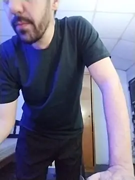 צ'אט XXX בשידור חי של nicedick_bro