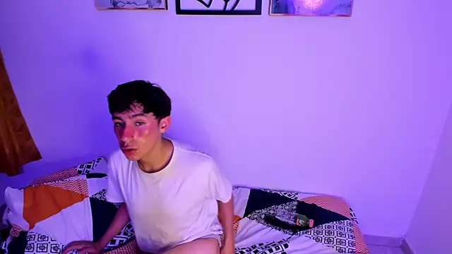 Justcazz1 Live XXX-Chat