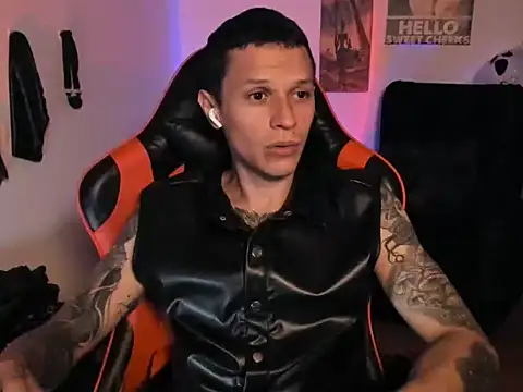 Chatroom XXX en direct de Masterdave7