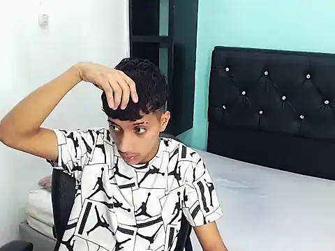 Онлайн чат XXX brayan__hot__