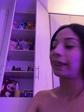 צ'אט XXX בשידור חי של MAHOMI_ROSE