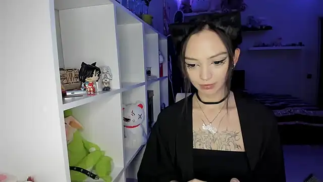 PurrYuna XXX чат на живо