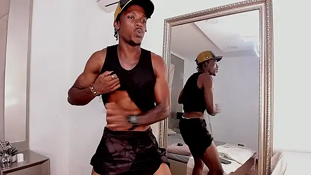 Charliedamn élő XXX-chatje