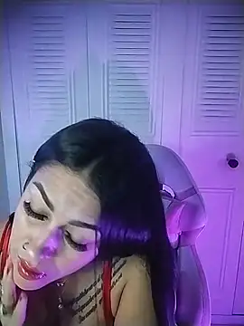chelaqueen_'s Live XXX Chat