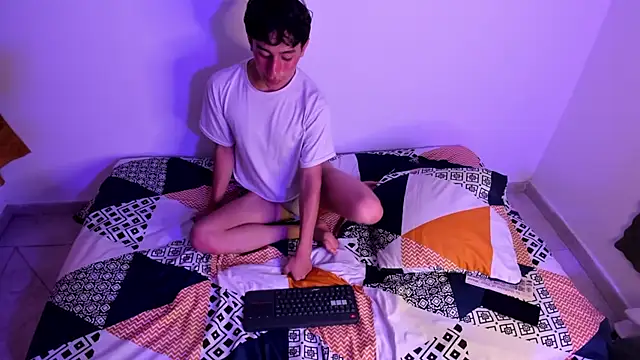 Justcazz1 élő XXX-chatje
