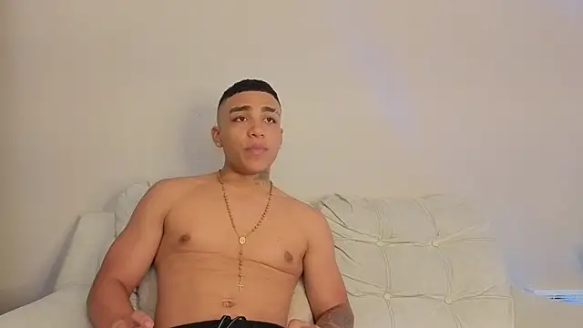 Apolo_Austin's Live XXX Chat