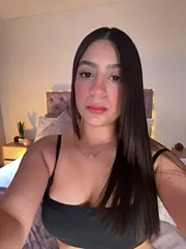 Samantha_e2 Adlı Modelin Canlı XXX Sohbeti